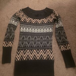 Kismet Black and Tan Patterned Sweater